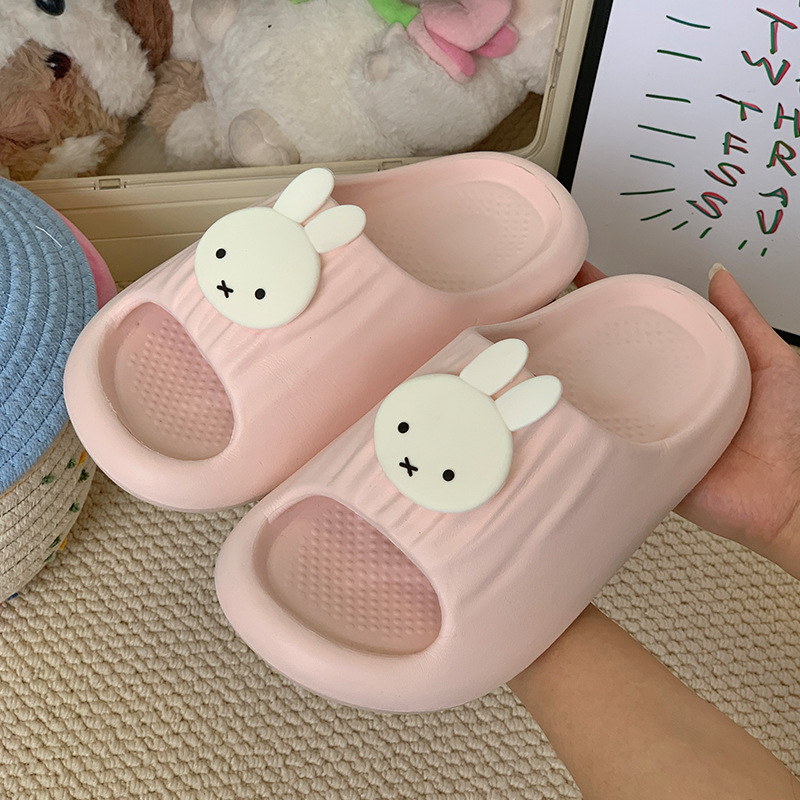 شباشب كرتونية ناعمة من سلسلة م - مراجعة Home Goods Bathroom Accessories وسعره