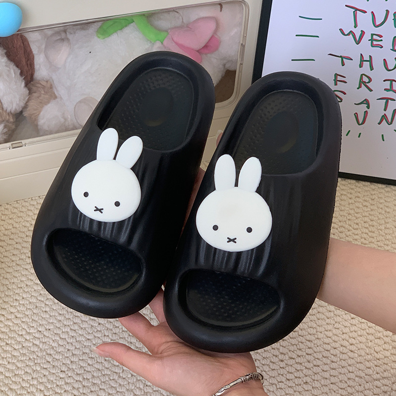 شباشب كرتونية ناعمة من سلسلة م - مراجعة Home Goods Bathroom Accessories وسعره